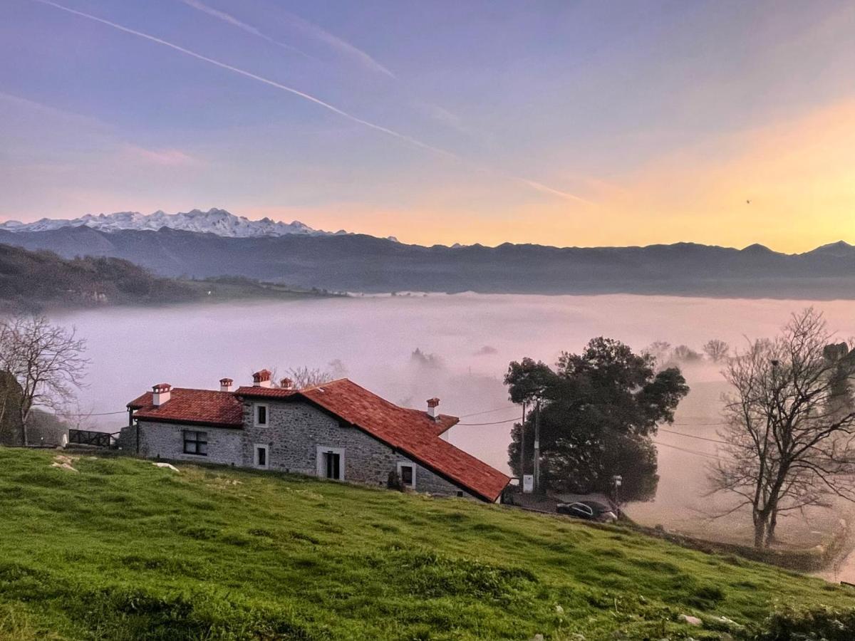 Apartamentos Picabel Onís Kültér fotó