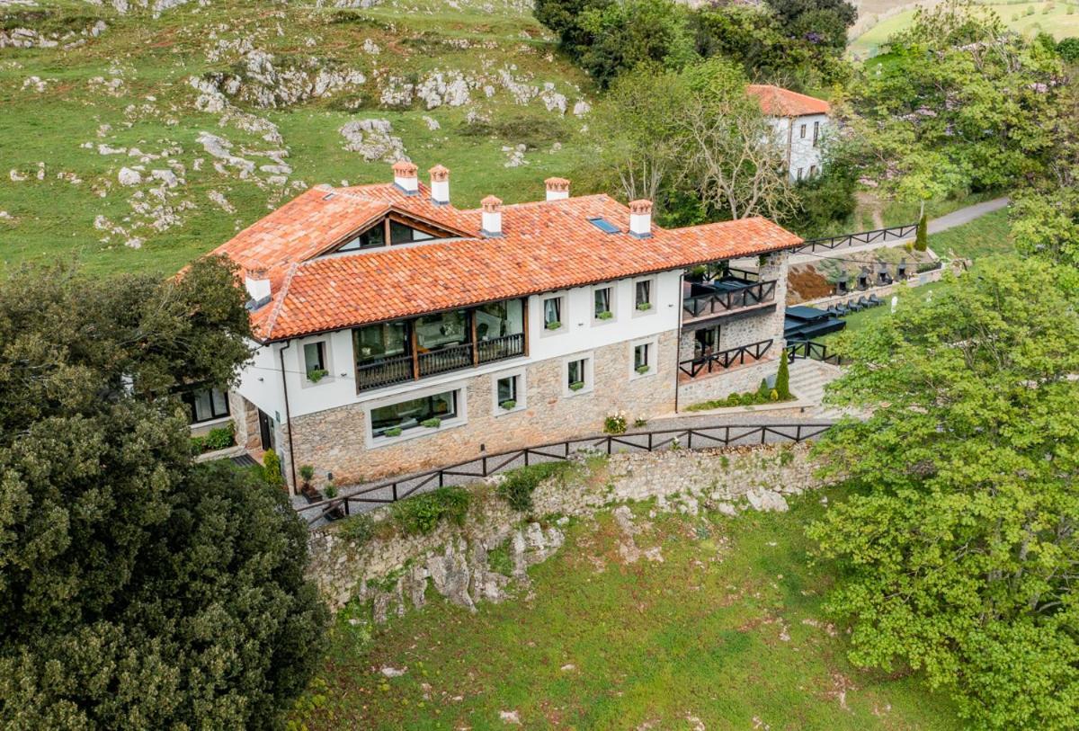 Apartamentos Picabel Onís Kültér fotó